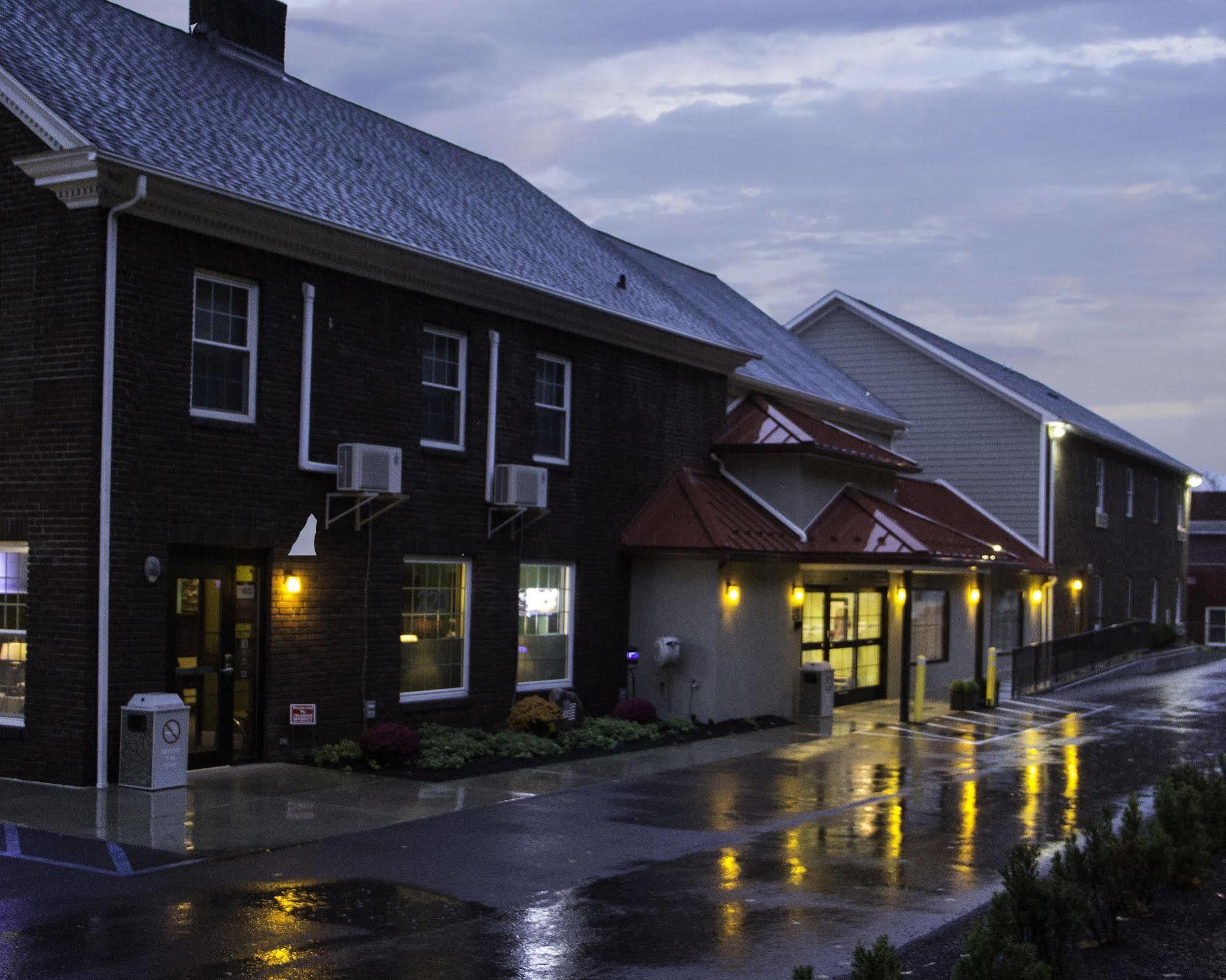 Hotel Dushore Kültér fotó